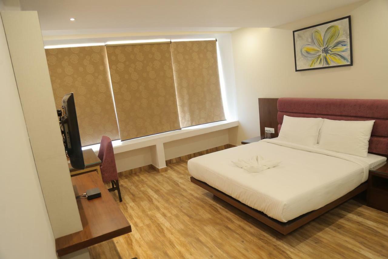 Hotel Ak Suites Патіала Екстер'єр фото